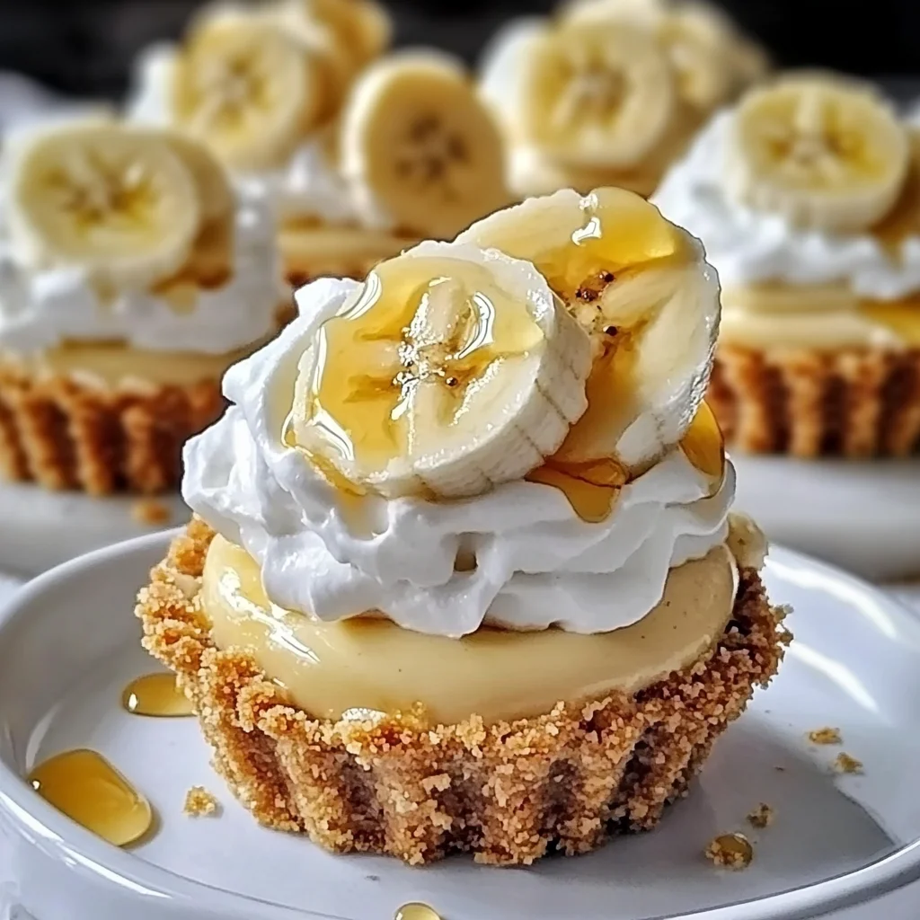 No-Bake Mini Banana Cream Pies - Easy & Delicious Recipe